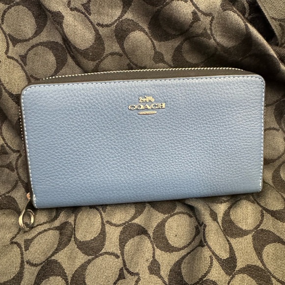 Coach Light Blue Zip-Around long Wallet - Picture 1 of 5